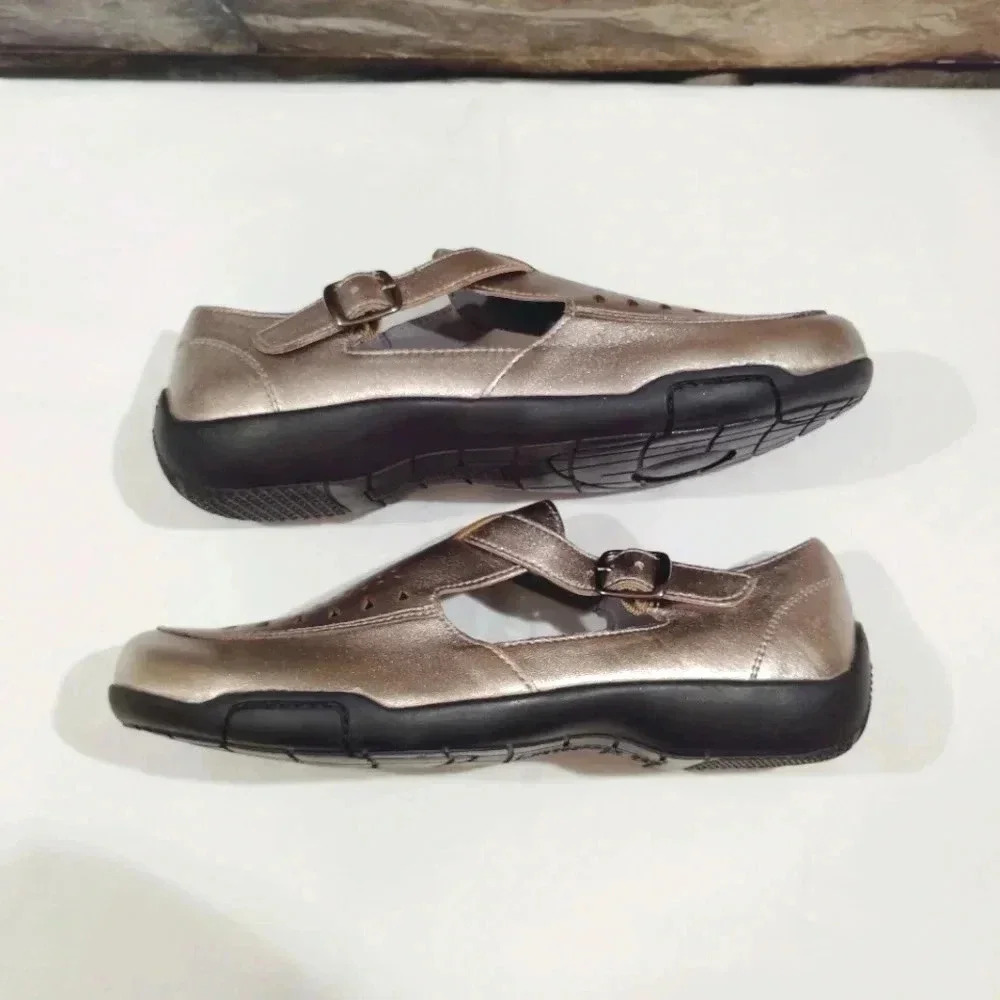 Ros Hommerson Cameo Mary Janes Pewter Leather W/ Box 7 Wide 7WW Maryjane - Picture 9 of 15